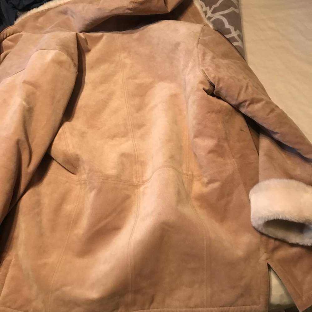 Coat - Picture 2 of 3